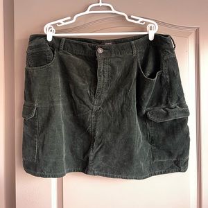 Ribbed Green Skirt